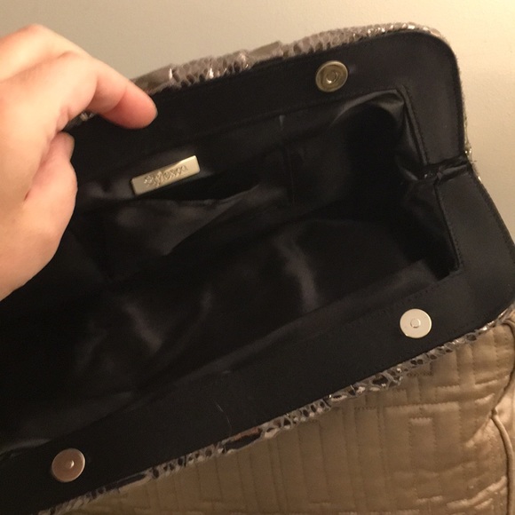 Clutch - Picture 5 of 6